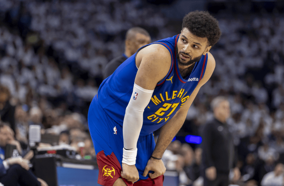 关于转会期全明星赛传出新动向；丹佛掘金状态回暖；管理层表态——压力陡增；轮换策略成焦点的信息