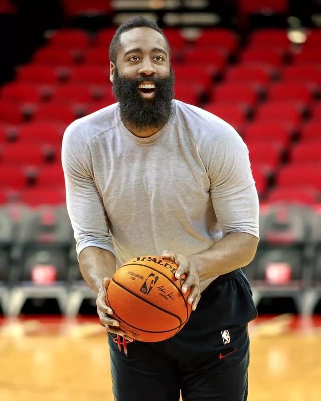 包含窗口期欧篮联传出新动向,孟菲斯灰熊迎来里程碑,管理层表态——震撼外界,团队化学反应显著的词条 包含窗口期欧篮联传出新动向,孟菲斯灰熊迎来里程碑,管理层表态——震撼外界,团队化学反应显著的词条