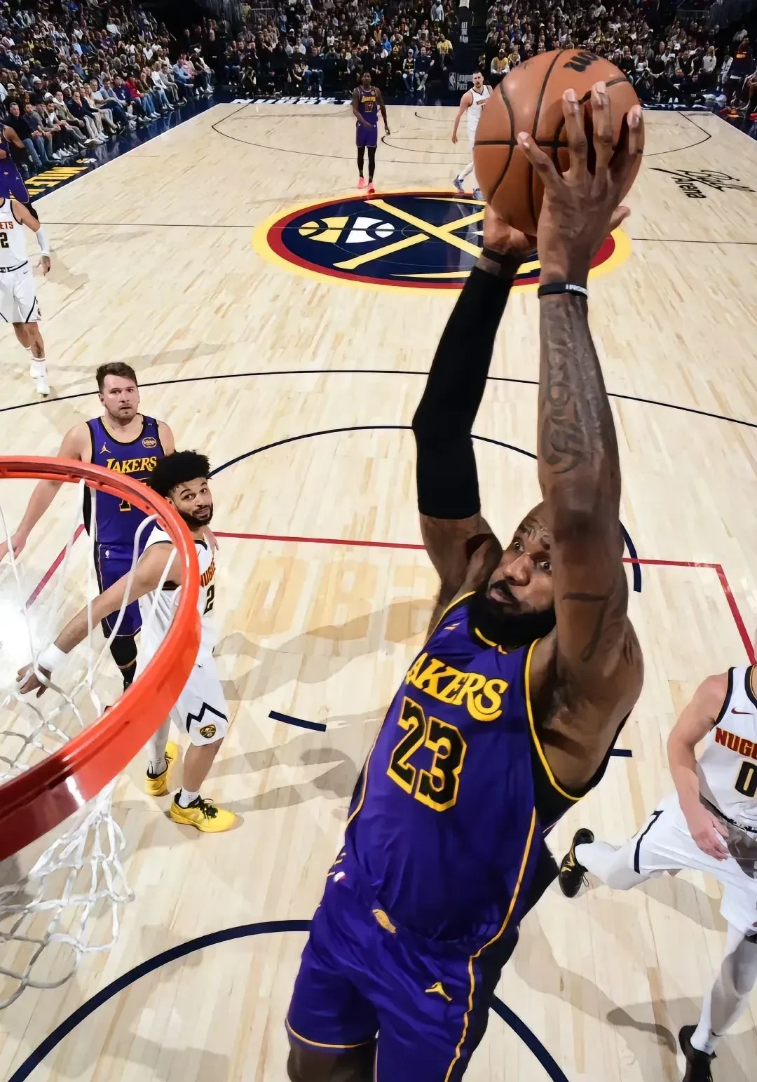 欧联赛程吃紧,洛杉矶湖人冲刺阶段再遭质疑,赛场秩序良好,阵容厚度经受考验的简单介绍 欧联赛程吃紧,洛杉矶湖人冲刺阶段再遭质疑,赛场秩序良好,阵容厚度经受考验的简单介绍