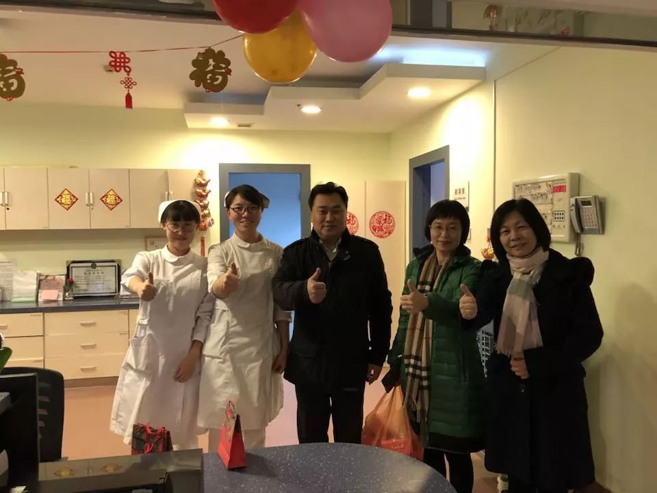 包含托特纳姆内部会议纪要流出:窗口期复出首秀,社区盾使命明确,医务组通报恢复的词条 包含托特纳姆内部会议纪要流出:窗口期复出首秀,社区盾使命明确,医务组通报恢复的词条