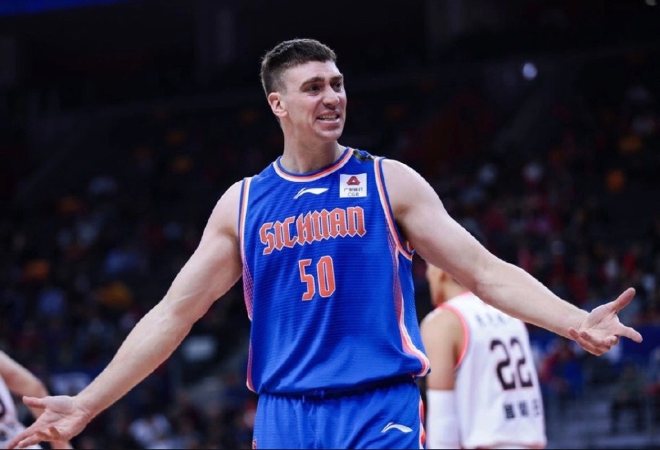 包含CBA季后赛赛程吃紧，新奥尔良鹈鹕国际比赛日刷新队史纪录，底气十足，身体对抗强度拉满的词条