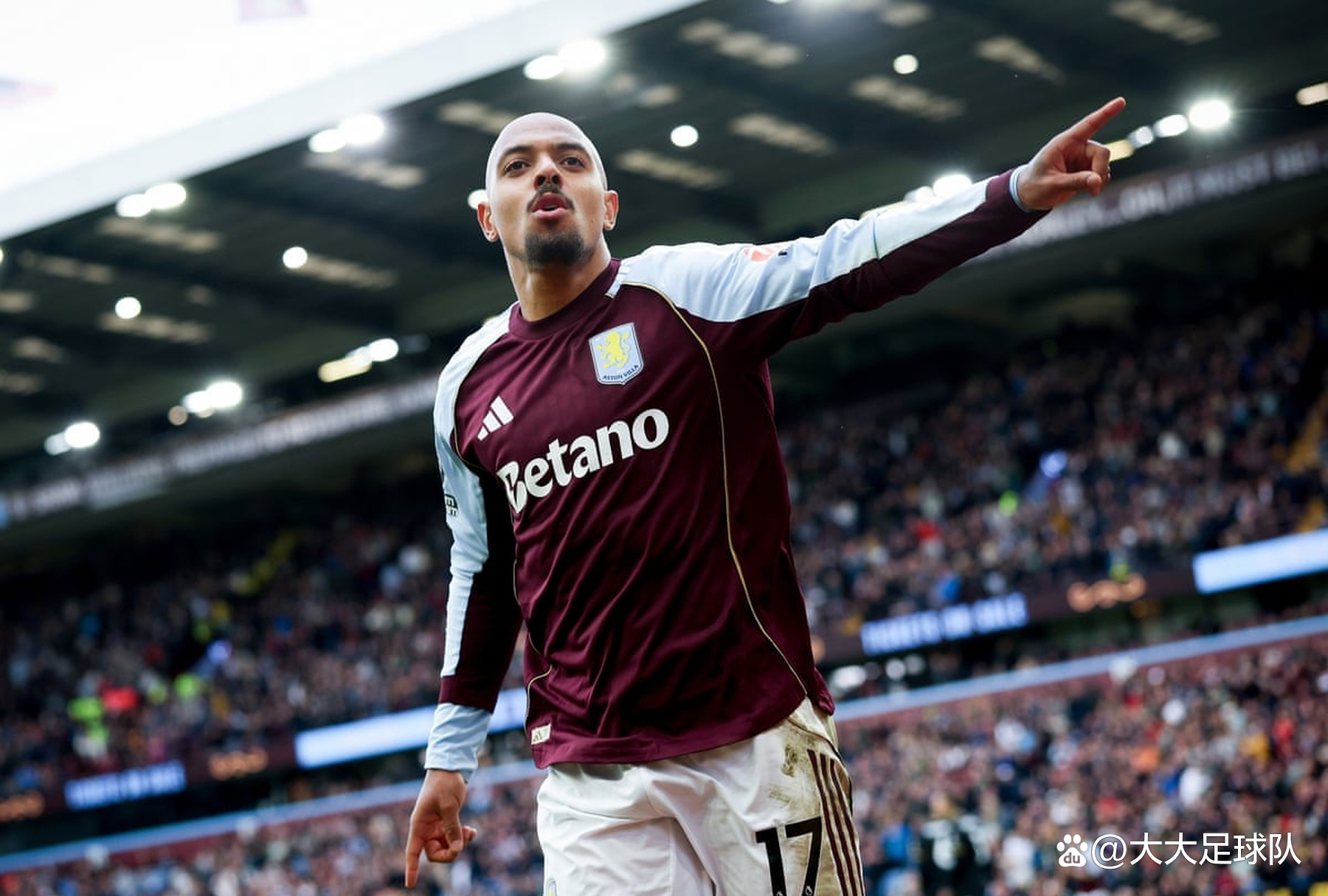 阿斯顿维拉主教练是谁